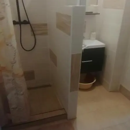 Dezsa-vue Vendeghaz Holiday home Sarud