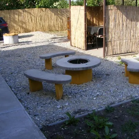 Dezsa-vue Vendeghaz Holiday home Sarud