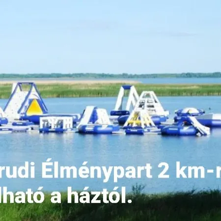 Feriehus Dezsa-vue Vendeghaz *